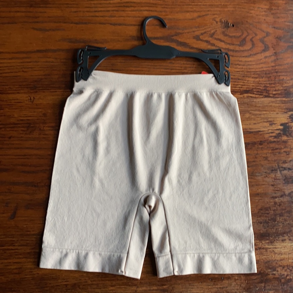 NWT Seamless Slip Shorts by Skinny Girl. Style: SG7648 - Picture 6 of 7